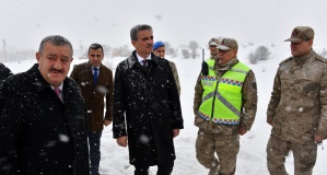 Vali Baruş, yol tedbirlerini yerinde inceledi