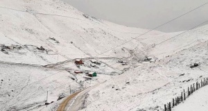 Gümüşhane yaylaları beyaz örtüyle kaplandı