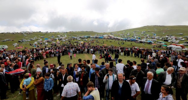 Gümüşhane yaylalarında şenlik zamanı