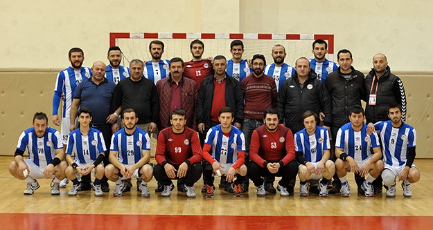 Belediyespor yeniden lider