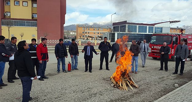 Kelkit Kaymakamlığı’nda Yangın Tatbikatı