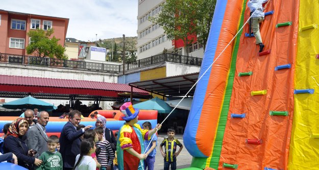 Şişme oyun parkuru yoğun ilgi gördü