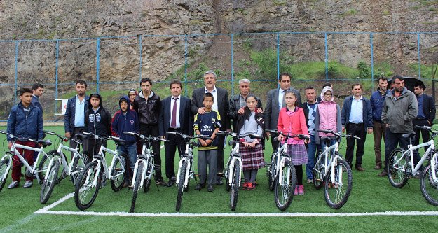 Gümüşhane’de bisikletlerin dağıtımı tamamlandı