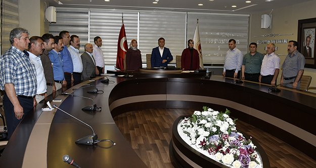 Belediye Meclisi'nde darbe kınandı