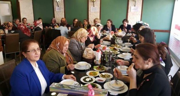 GÜKED’den Kadın ve Demokrasi Buluşması