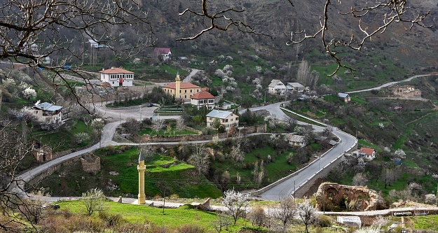 Tarihi Süleymaniye Mahallesinde bahar güzelliği