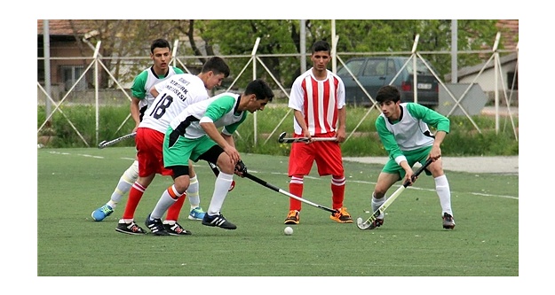 Çim hokeyi grup müsabakaları Gümüşhane’de