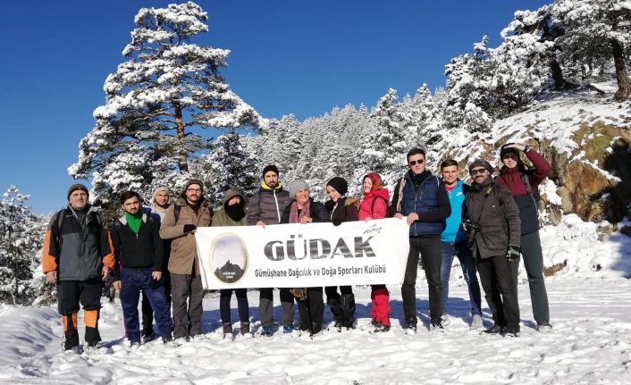 Gümüşhaneli dağcılardan tarihi ipek yolunda beyaz yürüyüş