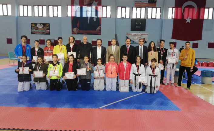 Taekwondo grup müsabakaları tamamlandı