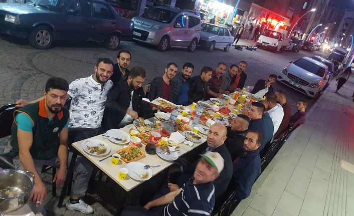 Esnaf sokak iftarında buluştu