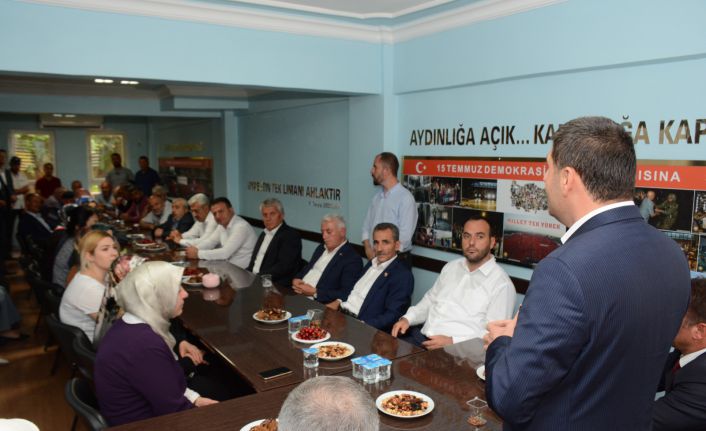 AK Parti’den geleneksel bayramlaşma programı