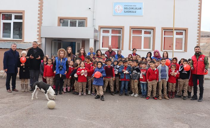 Gençlik Merkezinden Köse’de beşi bir yerde etkinliği