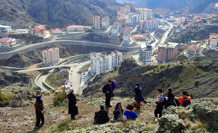 Gümüşhane’de bahara merhaba yürüyüşü