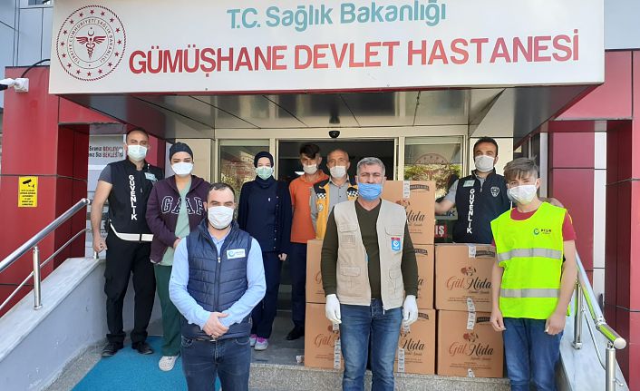 Semerkand Vakfı bu kandilde de sağlık çalışanlarını unutmadı