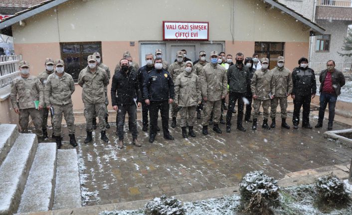 Gümüşhane’de hayvan hareketleri ve yol kontrolleri eğitimi