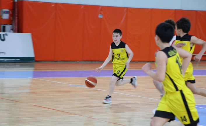 Basketbol grup müsabakaları sona erdi