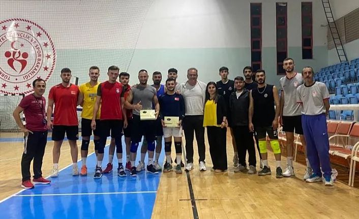 Gümüşhane'de voleybol heyecanı başlıyor