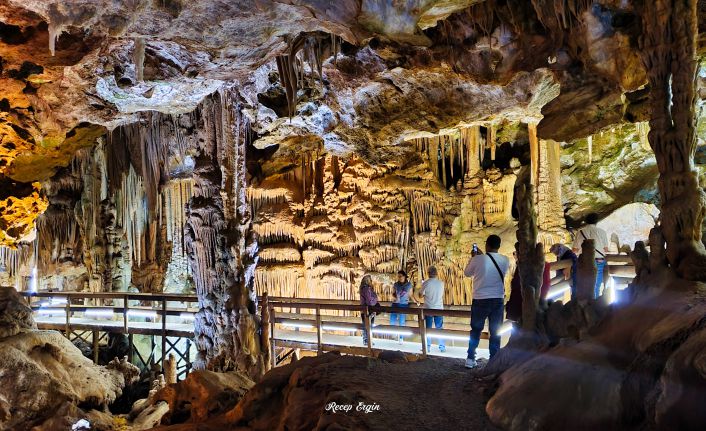 150 milyon yıllık Karaca Mağarası’nda sezon devam ediyor