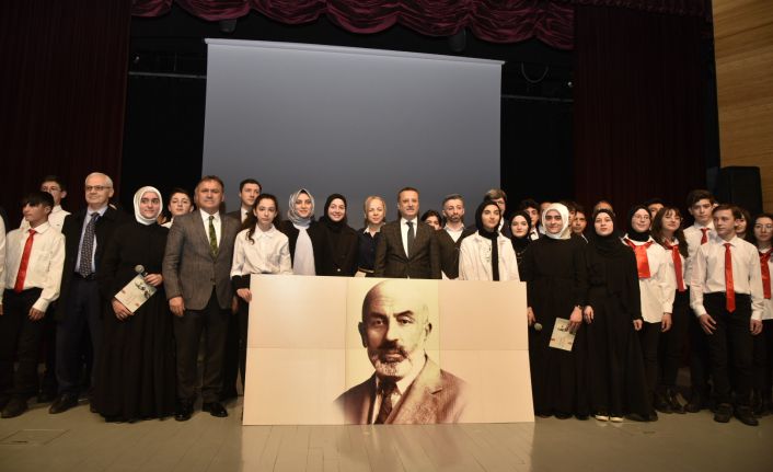 İstiklal Şairi Mehmet Akif Ersoy Gümüşhane’de anıldı 