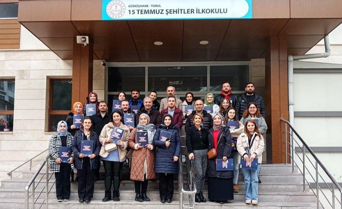 Torul’da ilkokul öğretmenlerine Öğrenen Lider Öğretmen eğitimi