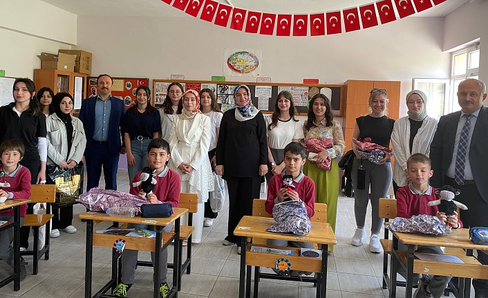 Gümüşhane Lisesi'nden örnek davranış