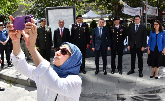 Jandarma’nın sergi ve konserine yoğun ilgi