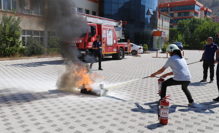 GÜ’de yangın söndürme tatbikatı yapıldı