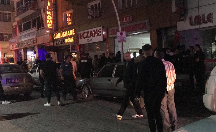 Gümüşhane'de alkollü ilahi dinleme kavgası: 1’i polis 2 yaralı