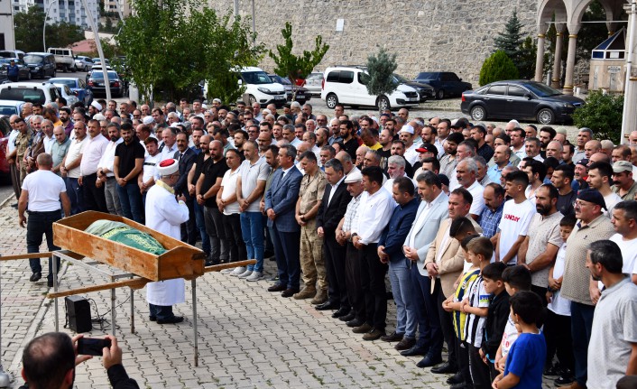 Şehit annesi son yolculuğuna uğurlandı