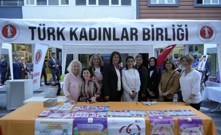 Türk Kadınlar Birliği Festivalde stant açtı