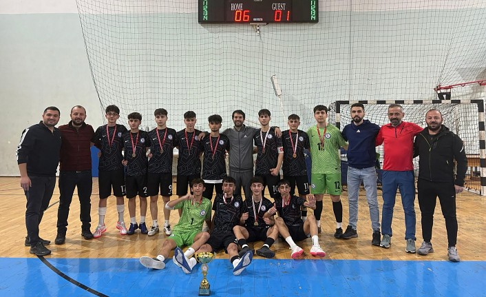 Gümüşhane Spor Lisesi Futsal’da namağlup şampiyon oldu