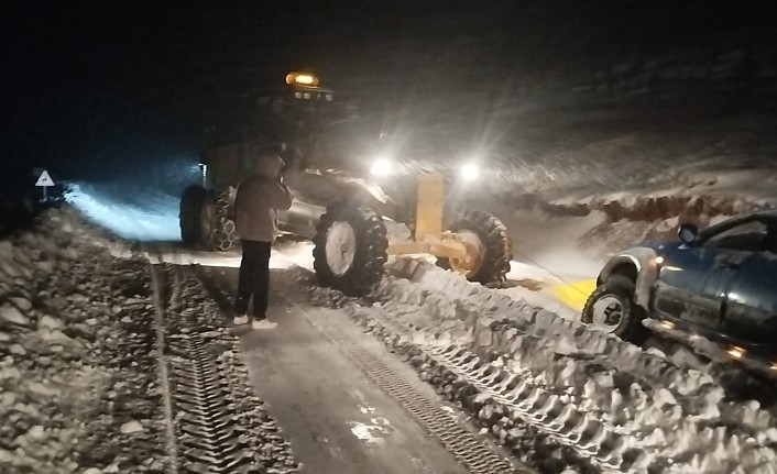 Gümüşhane’de kar ve tipi nedeniyle mahsur kalan 6 kişi kurtarıldı