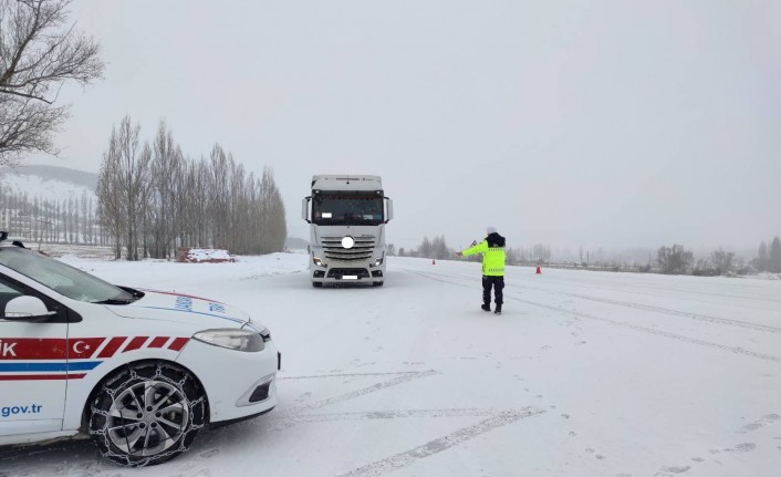 Trafik Jandarmasından kış tedbirleri bilgilendirmesi