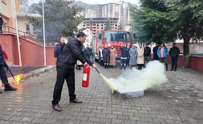 Yangın eğitimleri devam ediyor