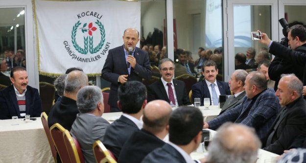 Bakan Işık, Gümüşhaneliler Vakfı’nın yemeğine katıldı