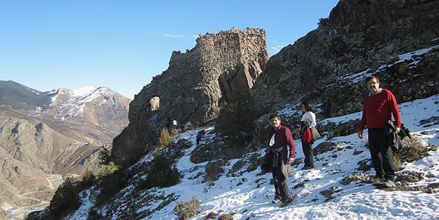 Doğaseverlerden Canca Kalesine Yürüyüş