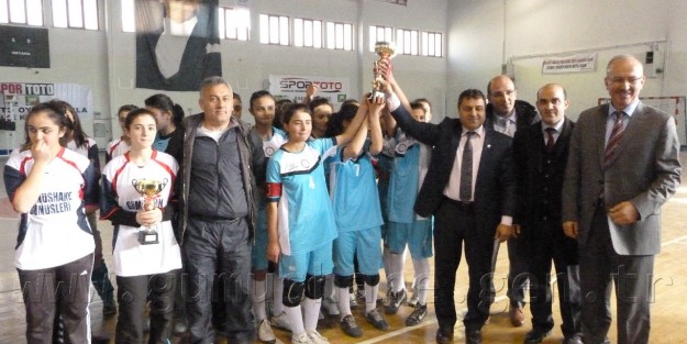Genç Kızlar Futsal Müsabakası Sona Erdi