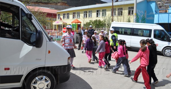 Gümüşhane Emniyeti Öğrencileri Bilgilendirdi