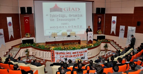 Gümüşhane'de 'İşbirliği, Ortaklık ve İnovasyon' Konulu Panel Düzenlendi