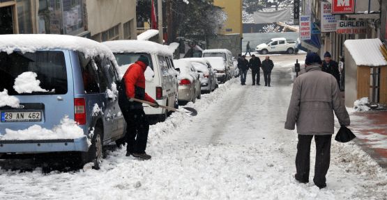 Gümüşhane'de Kar Yağışı 164 Köy Yolunu Kapattı