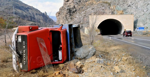 Gümüşhane'de Yağmur Kaza Getirdi: 1 Yaralı