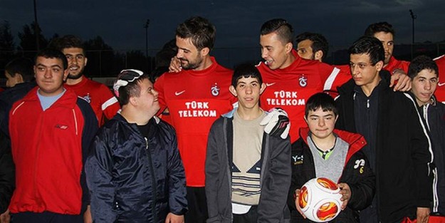 Gümüşhaneli Özel ve Üniversite Öğrencileri Trabzonspor Antrenmanında