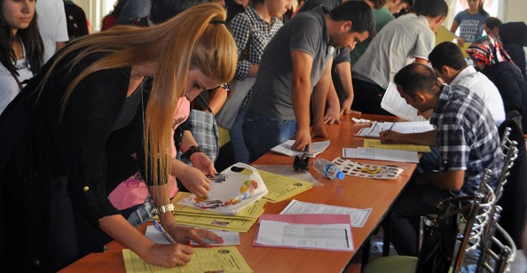 GÜ'ye İlk Gün Bin 265 Öğrenci Kayıt Yaptırdı