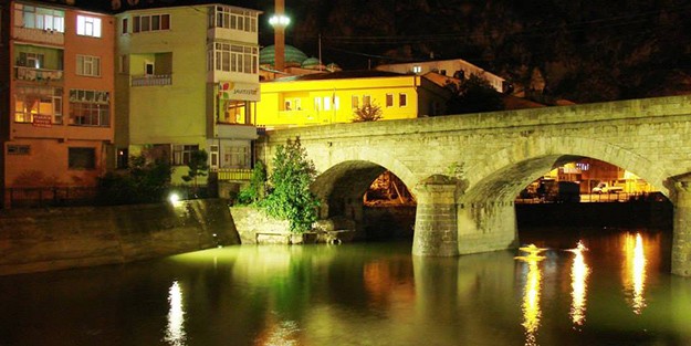 Harşit Köprüsü Işıklandırıldı