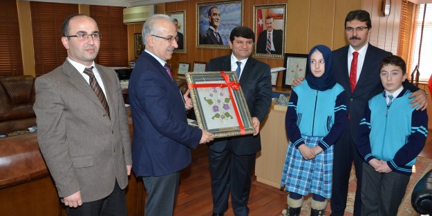 İmam Hatip Ortaokulu Öğrencileri Vali Mayda'ya Teşekkür Etti