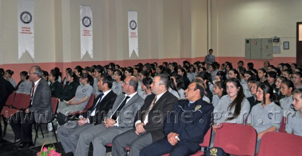 İnternet Bağımlılıktan Çok Hastalık Haline Geldi