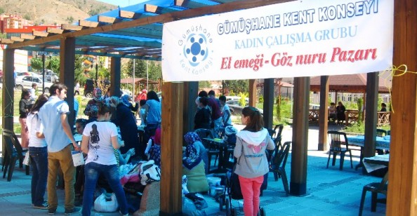 Kadın Çalışma Grubu Üniversitede Kermes Açtı