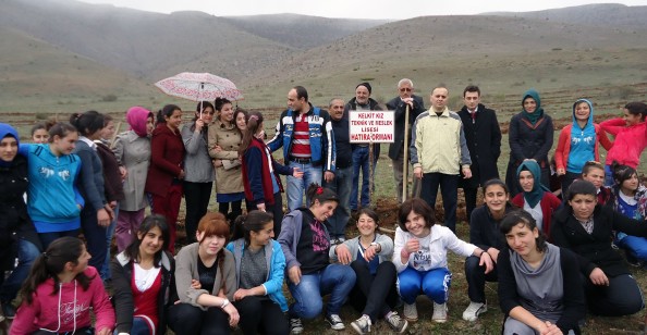 Kelkit Kız Teknik Ve Meslek Lisesi Hatıra Ormanı Oluşturdu