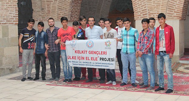 Kelkitli gençler Güneydoğu’yu gezdi