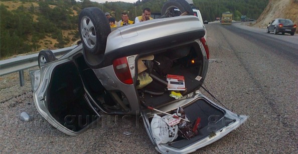 Pekün Dağında Trafik Kazası: 3 Yaralı